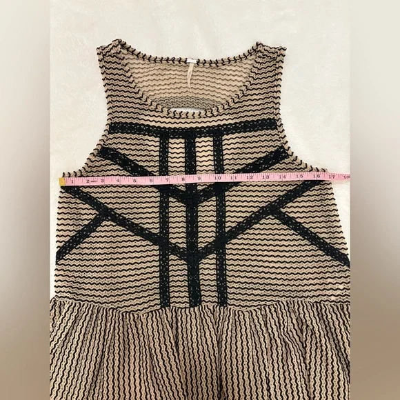 Free People Sleeveless Peplum Tank Top-Beige & Black Striped Lace Detail Size S - Picture 8 of 10